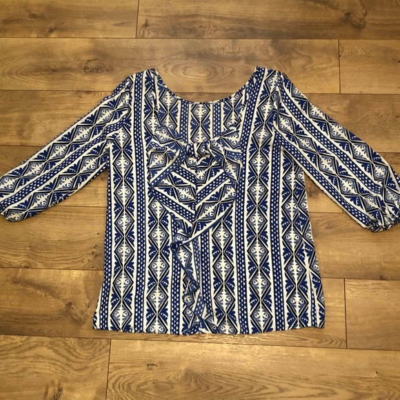 Francesca's Collections Tops - Franscesa’s long sleeve blouse